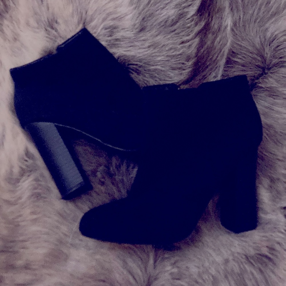 Black “Scenery” Suede Ankle Boot